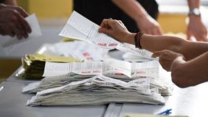 Çudia në Turqi, një votuese është 165 vjeçe!