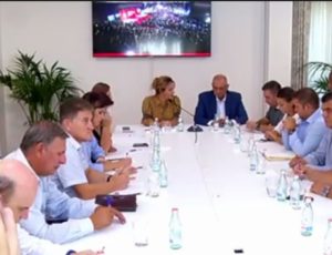 PD NIS DJEGIEN E MANDATEVE, JA ÇFARË PO NDODH TE LSI NË KËTO MOMENTE