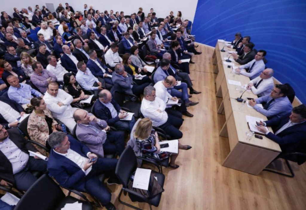 Këshilli Kombëtar i PD-së  miraton djegien e mandateve
