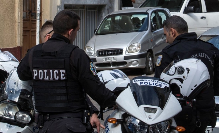 SHKATËRROHET RRJETI I TRAFIKUT TË DROGËS: NË PRANGA 10 SHQIPTARË, GJENDET ARMA E VRASJES SË BIZNESMENIT GREK…(DETAJE)