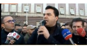 Basha: Rama para drejtësisë. Policia mos ta lërë të dalë jashtë