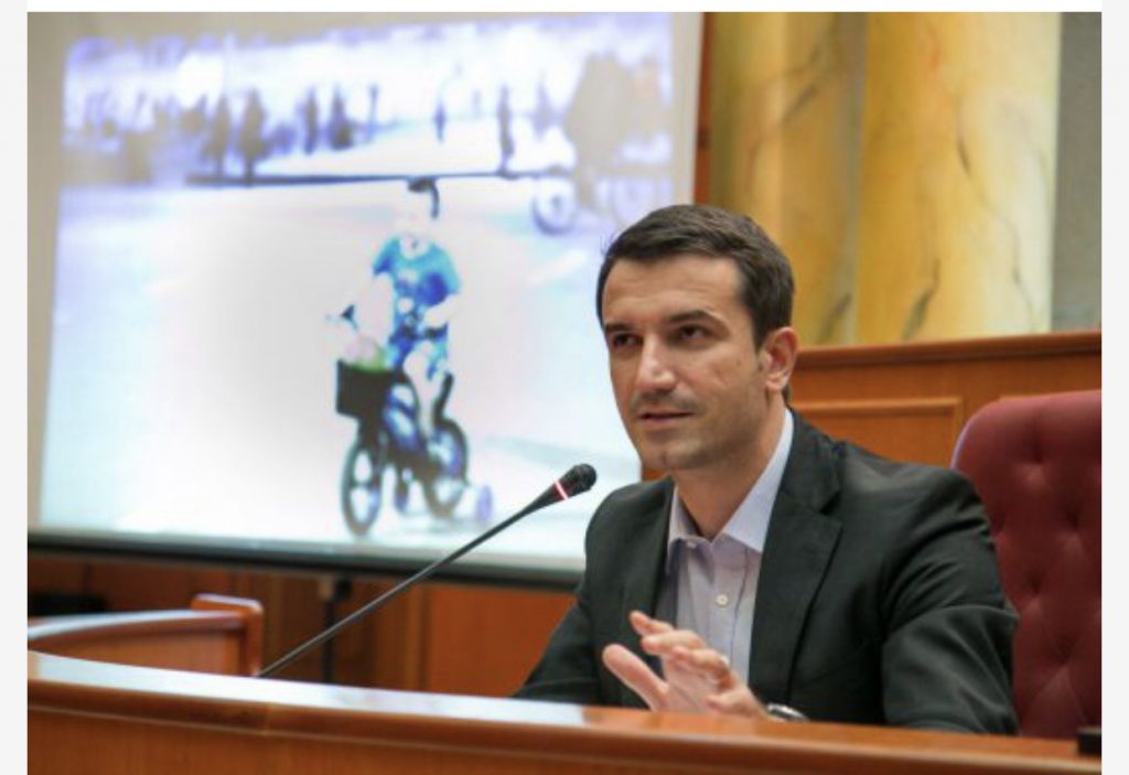Mori dritën jeshile nga Veliaj, firma e cila do të mbledhë tarifat e parkimit me pronar ish-ministrin gjeorgjian të dënuar për lidhjet me krimin