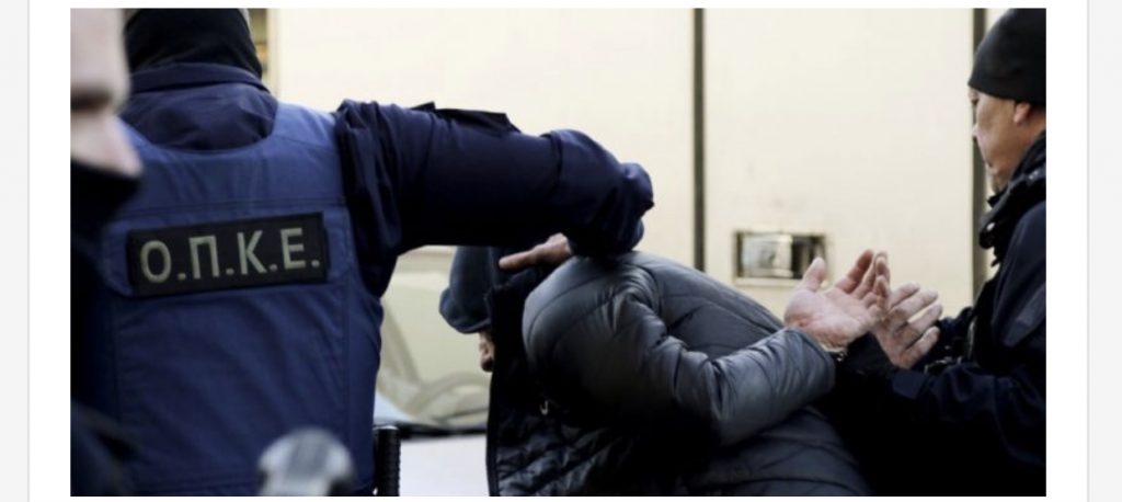 “Do bësh si dua unë, ose publikova fotot e videot nudo”, arrestohet shqiptari që terrorizoi 14-vjeçaren greke