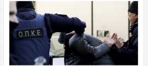 “Do bësh si dua unë, ose publikova fotot e videot nudo”, arrestohet shqiptari që terrorizoi 14-vjeçaren greke