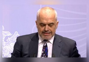 Vetëm kur ‘i vënë lakun në fyt’, Rama fillon ‘të pranojë’ gabimet