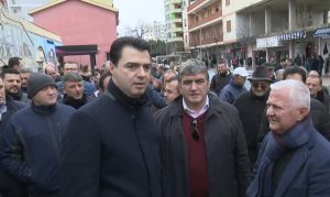 LIVE/ Basha në Lezhë, takime me qytetarët për protestën në 16 shkurt