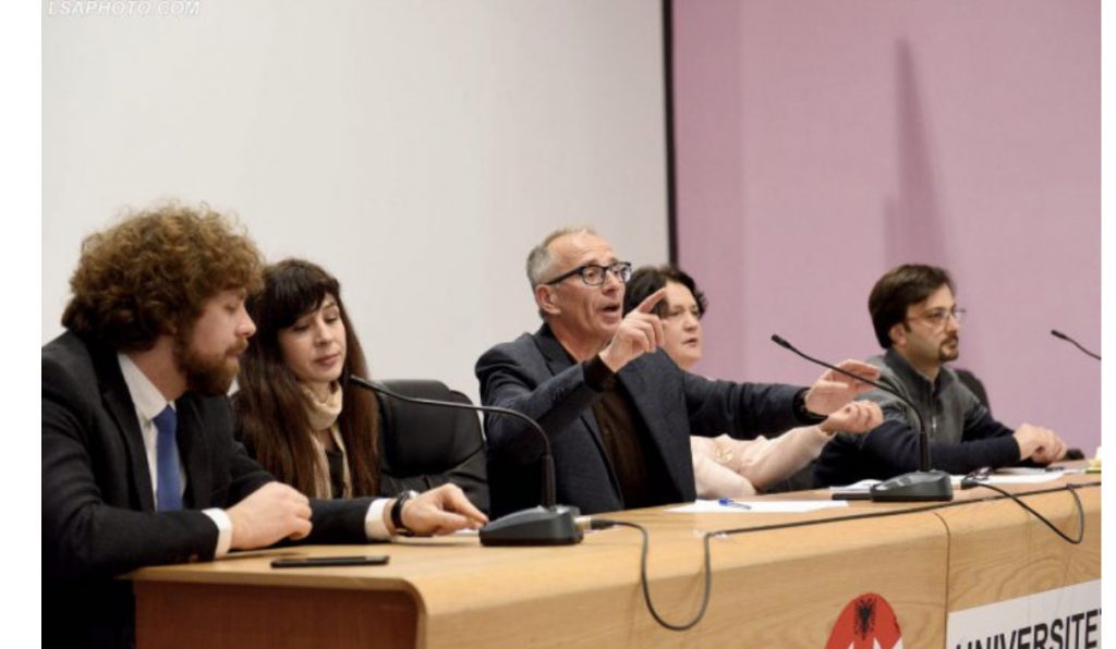 Vetingu i pedagogëve, mollë sherri qeveri-universitet, vendimi për grevën do të merret…