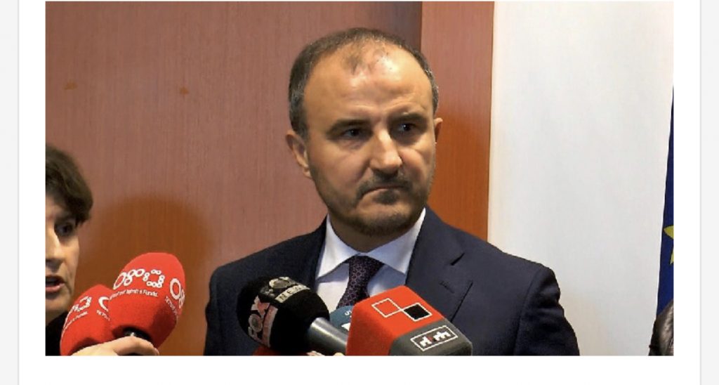 Përfundon mbledhja më deputetët e PE, Lleshaj nuk pranon të flasë, Fleckenstain dhe Soreca: Nesër…