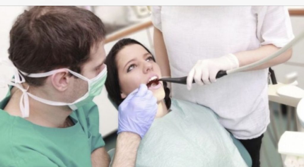 Urdhri i Stomatologut anullon dyfishimin  çmimin për 13 shërbimet kryesore dentare