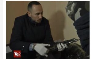 VIDEO/ Investigimi i RAI-t për blerjen e votave dhe lidhjet e Dakos me krimin, reagon deputeti: Mesazh për eurodeputëtët që mbrojnë këtë…