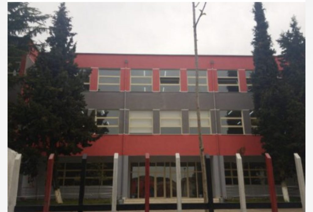 Flasin komshinjtë për 13-vjeçaren që e përdhunuan: Ishte një nxënëse e shkëlqyer, jemi të shokuar