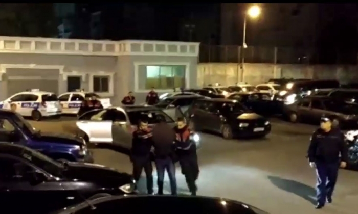 SHKËPUTJA E ASHENSORIT NË TIRANË, SHOQËROHET ADMINISTRATORI I PALLATIT
