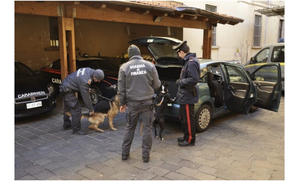 Operacioni/Arrestohen 6 persona ne Vlorë letërporosi nga… Emrat