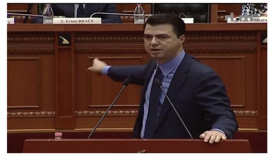 Para protestës, Basha paralajmëron qeverinë: Populli do marrë në dorë institucionet…