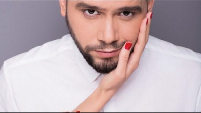 SHOKOHET FLORI MUMAJESI! FANSJA I BËN SURPRIZËN E PAZAKONTË