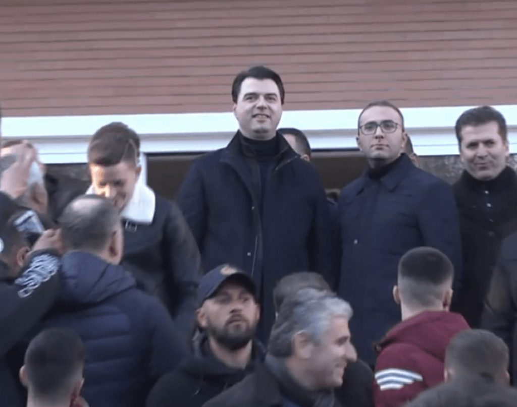 Basha mban fjalim nga selia e PD: Falë jush, Rama nuk është më kryeministër