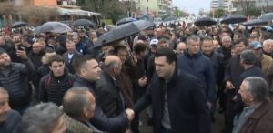 Basha nga Lushnja: Nuk jeni të varfër, jeni të vjedhur…