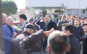 LIVE/ Protesta e 16 Shkurtit, Basha takohet me qytetarët e Vlorës