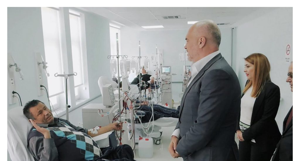 Kur grabitja u shitet qytetarëve si favor
