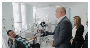 Kur grabitja u shitet qytetarëve si favor