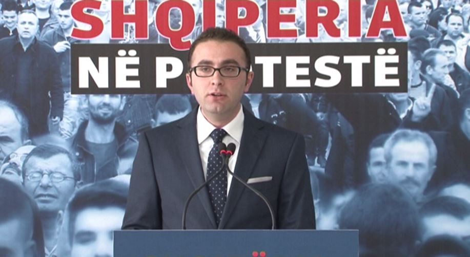 PD i përgjigjet Lleshit: Nuk i frikësoni dot qytetarët, policia është me ne