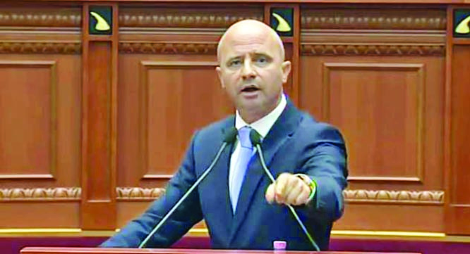 Deputeti i PD-së, Ruçit: Shpjere parlamentin në Galigat a në Salari që të biesh rehat, se dhe kështu…