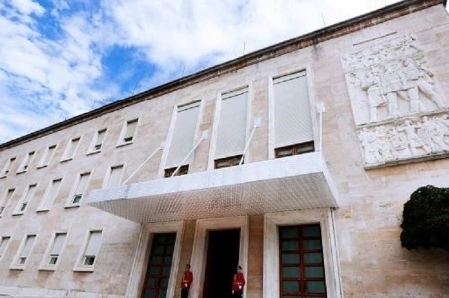 Rililindja çon për ‘skrap’ mbi 100 milion euro pagesa për largimet e padrejta nga puna