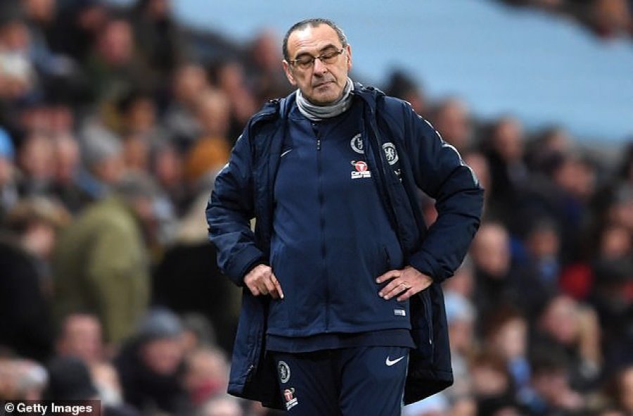 Chelsea po mendon shkarkimin e trajnerit Maurizio Sarri