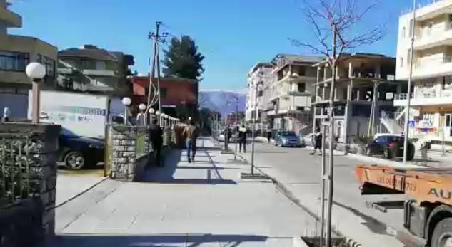 Përplaset nga makina 7- vjeçari në Gjirokastër