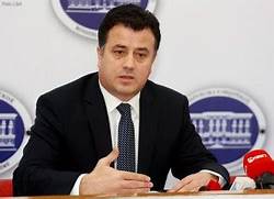 Prite kur të kalojnë në ilegalitet! tallet Noka me deputetët e PS