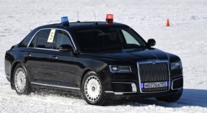 “Arushat” e Putinit, garë dhe “drift” në fushat e akullta të Rusisë