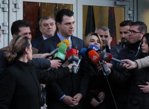 Basha: Demokracia është shkatërruar, Rama përhap ‘fake news’ në BE