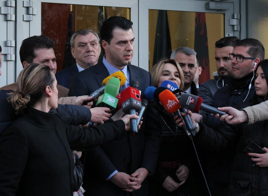 Basha: Demokracia është shkatërruar, Rama përhap ‘fake news’ në BE