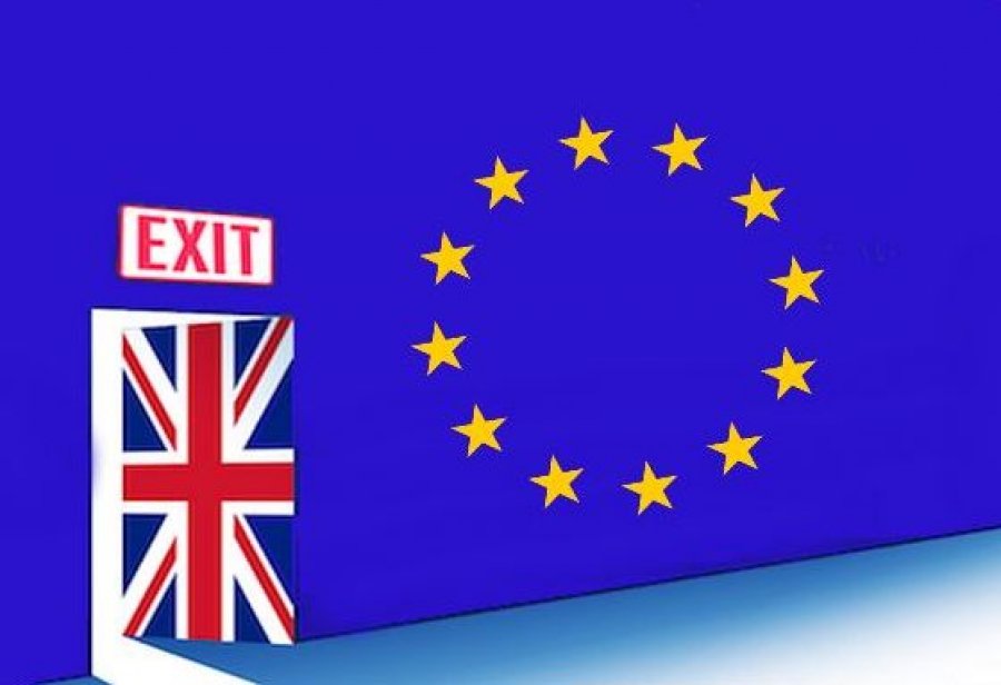 Irlanda i mban derën mbyllur Anglisë për Brexit
