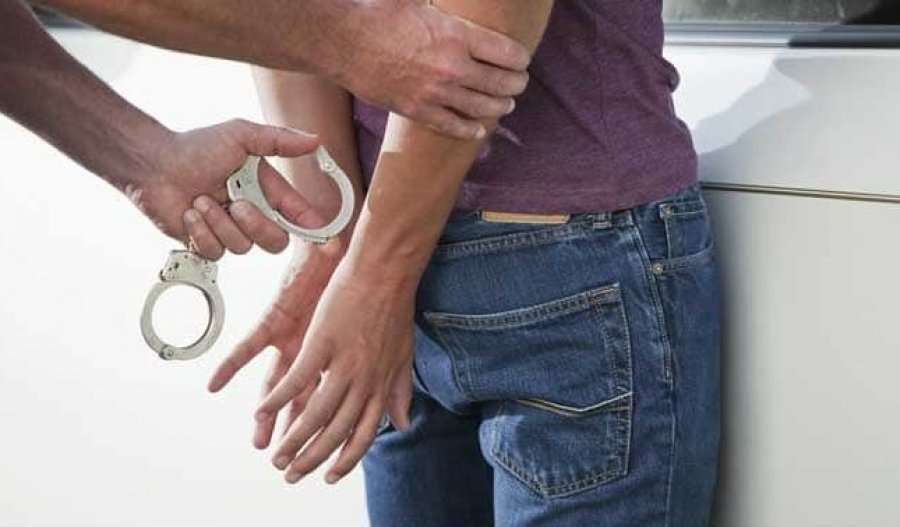 I dënuar për plagosje, arrestohet sarandioti. Emri