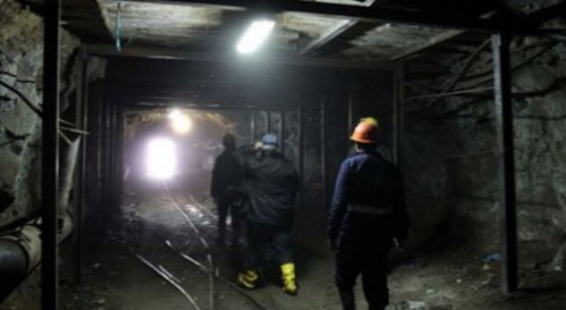 E godet në kokë masivi i gurit, humb jetën minatori në Bulqizë