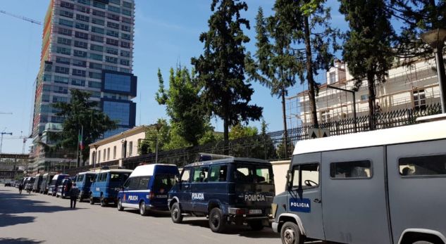 Blindohet Tirana një ditë para protestës, 1300 efektivë policie në gatishmëri