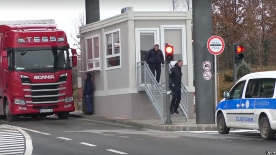 Pezullim, qoftë dhe të përkohshëm, të taksës ndaj Serbisë