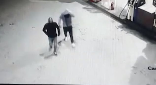 Si u grabit karburanti në Vlorë, dalin pamjet