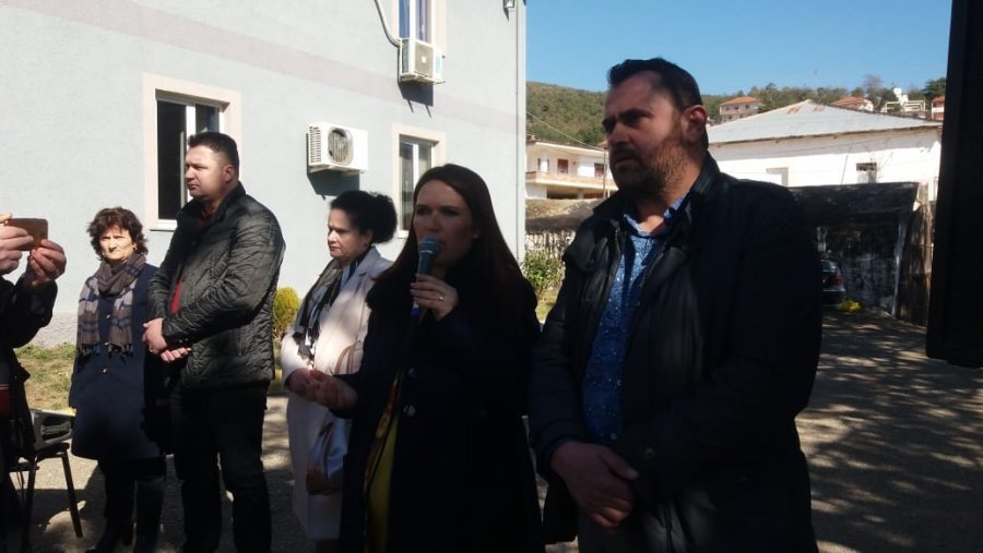 Bllokohet buxheti, mbyllen kopshte dhe çerdhe, protestojnë banorët e Prrenjasit