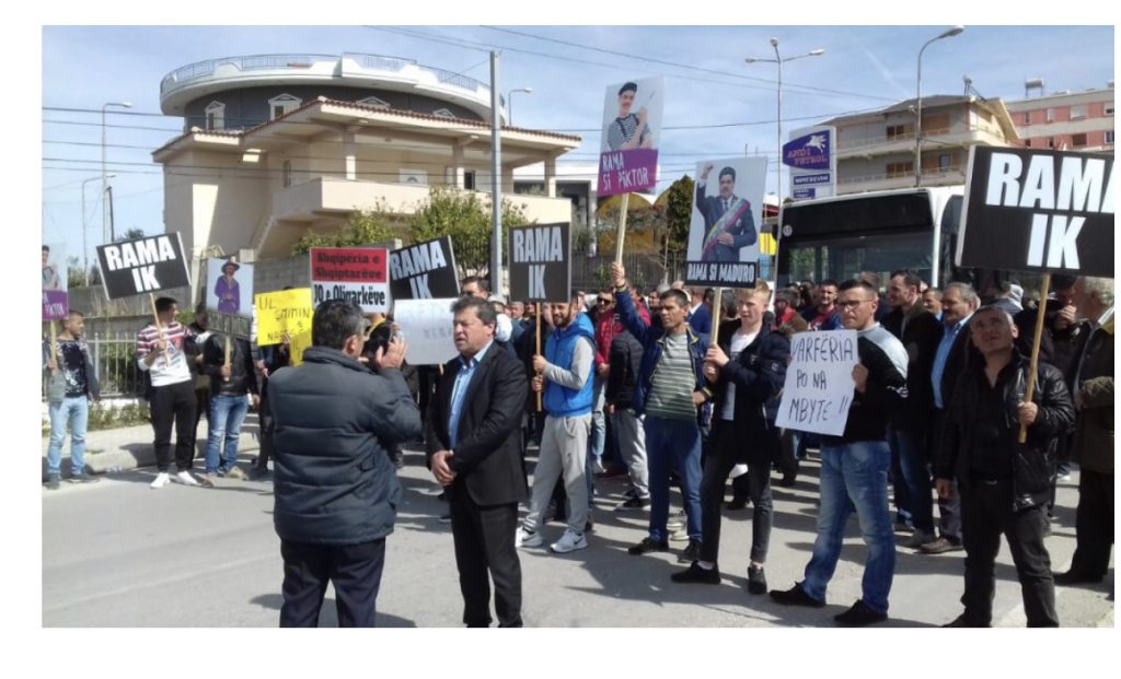 Nuk e lënë të qetë kryeministrin Rama, dhjetëra qytetarë procedohen