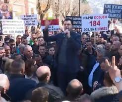 Dosja “184” për herë të parë në protestë, opozita kërkon hapjen e përgjimeve të Ramës