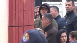 “Banda e Edi Ramës”, PD nxjerr fotot: Ja policët e infiltruar në protestë, dhunuan e…