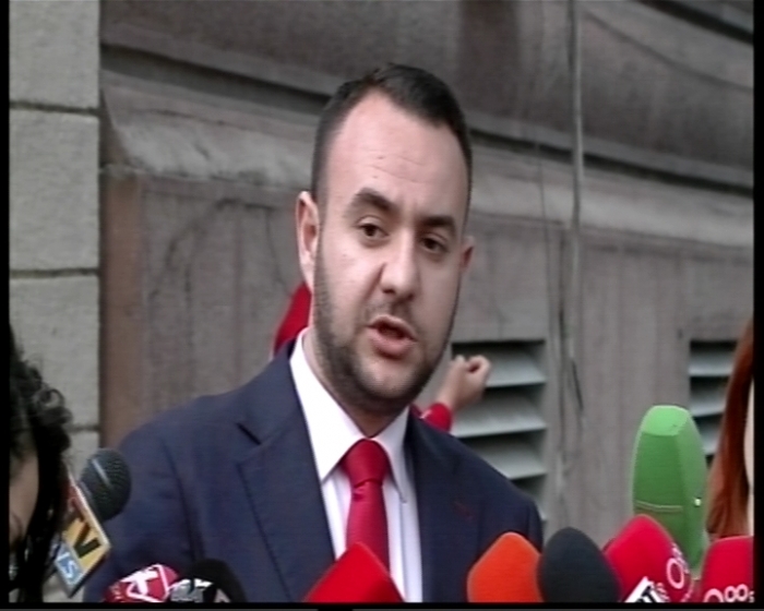 PËRFUNDON MBLEDHJA E KRYESISË SË PD, BALLIU: PROTESTA DO TË VAZHDOJË DERI NË RRËZIMIN E RAMËS