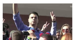 Mbyllet protesta pas 4 orësh, Basha:Beteja do vazhdojë, miqve ndërkombëtar u jap këtë mesazh