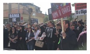 Policia arrestoi 80 protestues , Baçi: Qelitë nuk nxënë gjithë popullin