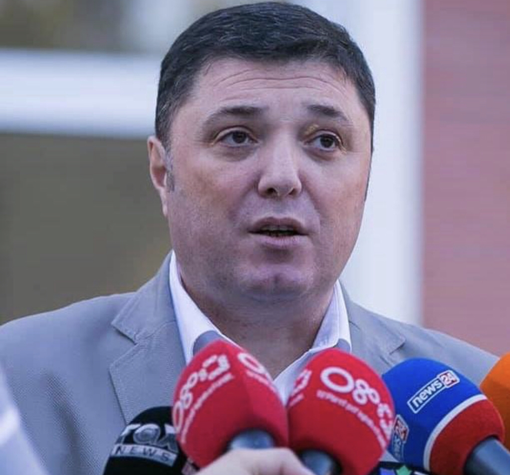 Rama si Nano,kur vjen ora për të ikur