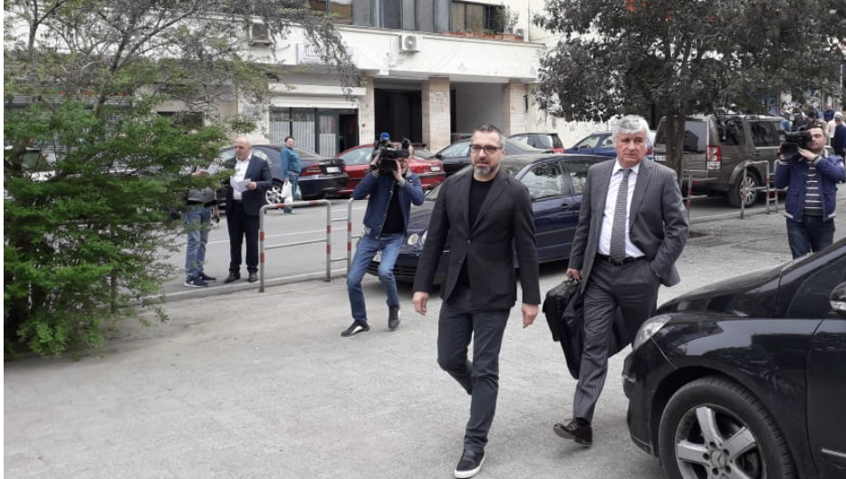 Seanca ‘maratonë’ për Saimir Tahirin, Gjykata tërhiqet për vendim. Ja ç’po ndodh