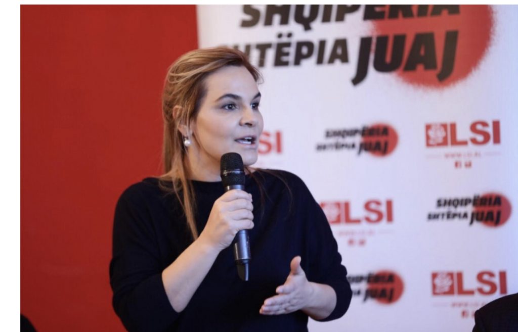 Kryemadhi:Me djegien e mandateve shmangëm konfliktin civil, tani…