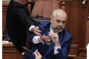 Edi Rama,  Ti do të mbijetosh edhe një muaj; dy muaj; tre muaj. Po ku do të shkosh më tej?!